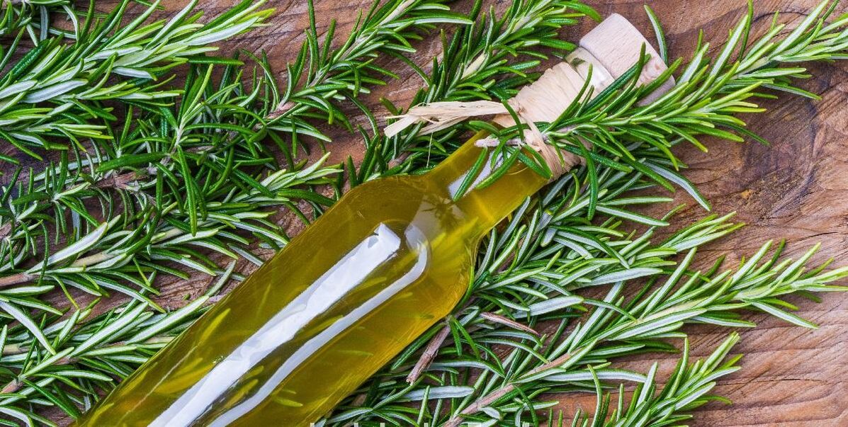 Λάδι δεντρολίβανου για την αντιμετώπιση προβλημάτων λιπαρού δέρματος